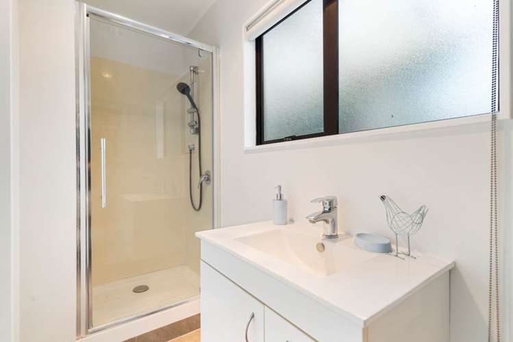 1/26 Savoy Road Glen Eden_11