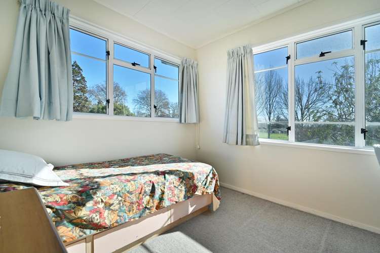 112 Lyndhurst Road Frimley_12