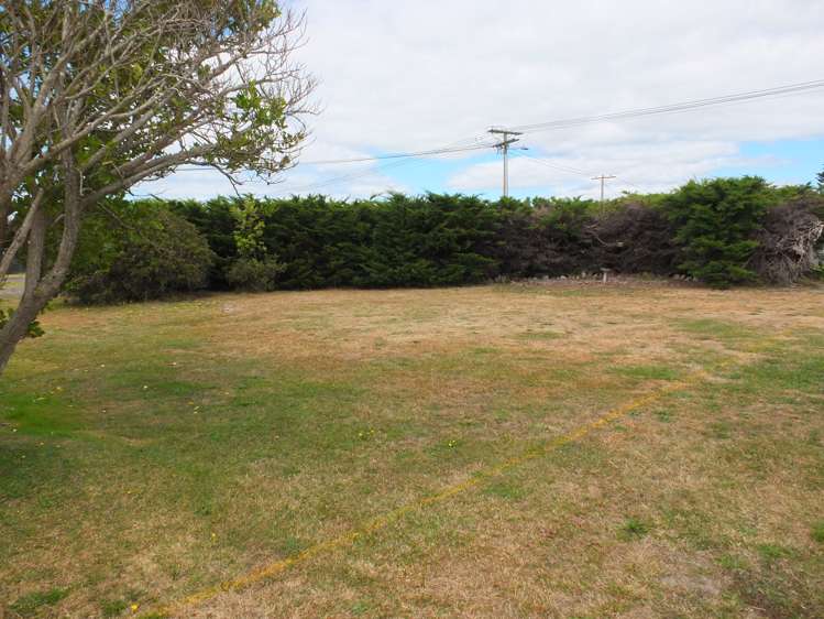 19 Chaffey Street Foxton Beach_10