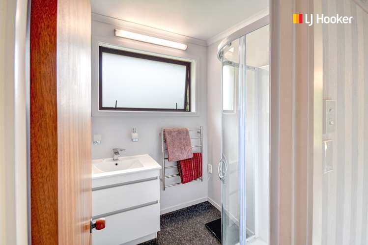 35 Roy Crescent Concord_11