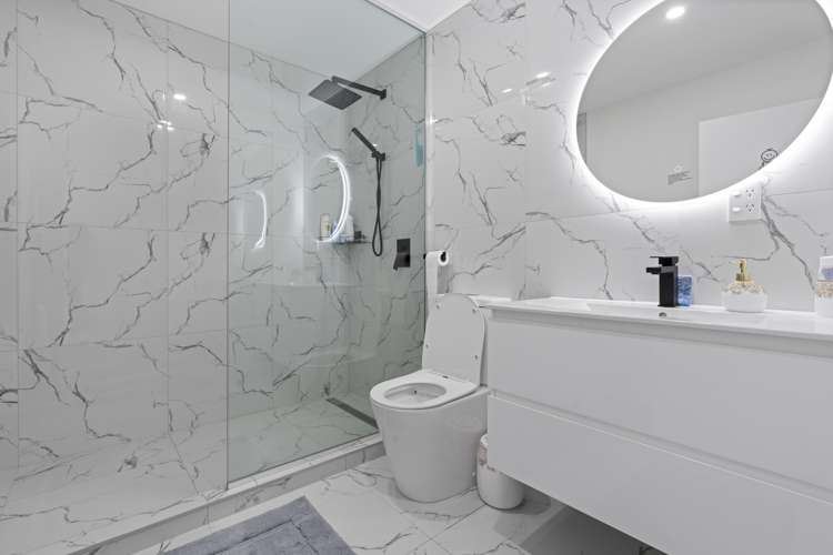 1b Fulton Crescent Otara_13