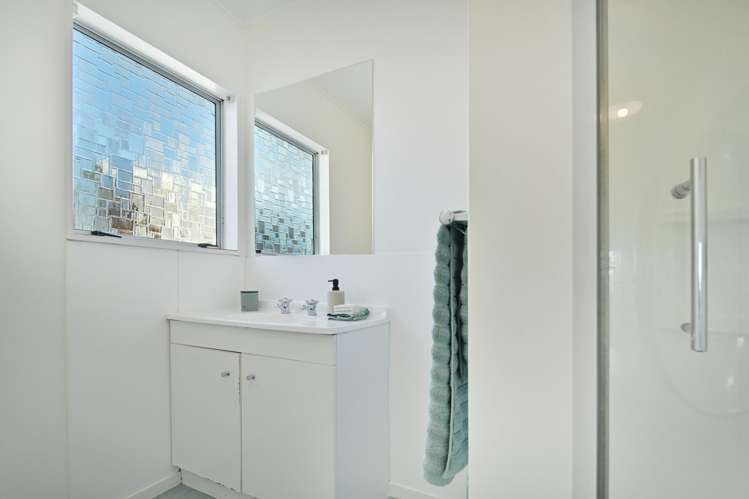 2/2 Tarbet Place Flaxmere_6