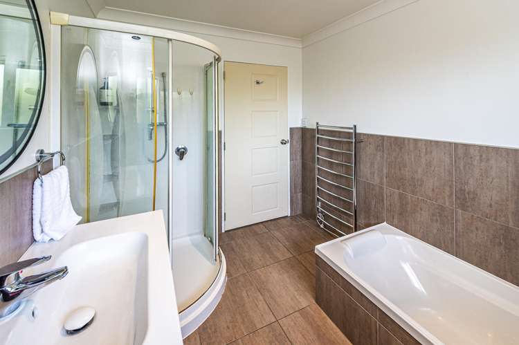 11 Cotswolds Close Otamatea_19