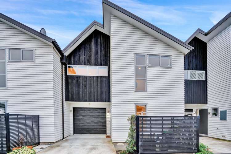 2/16 Hamill Road Halswell_19