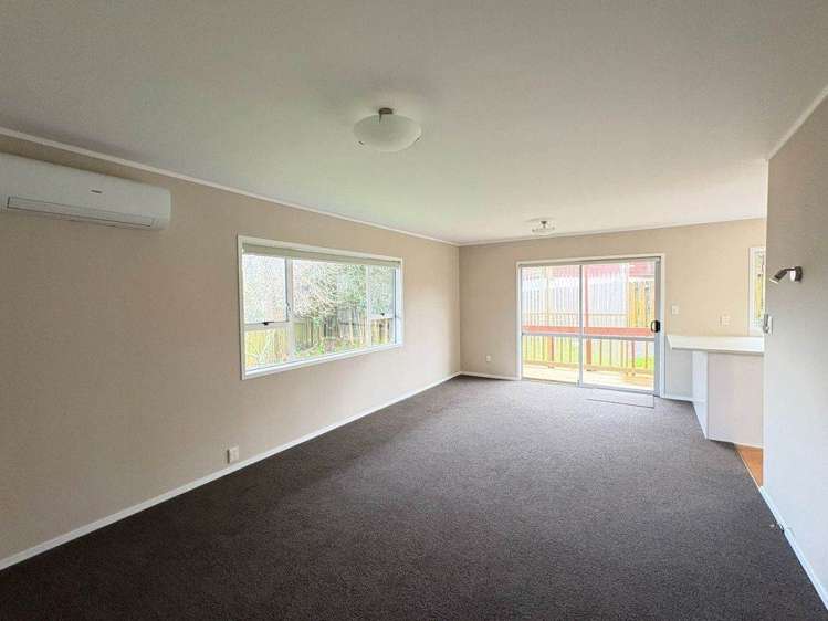 2/18 Moxham Grove Massey_4