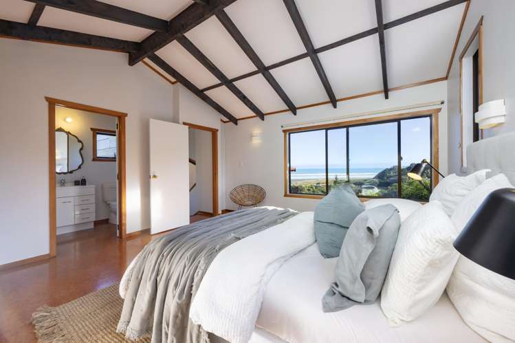 101b Garden Road Piha_16
