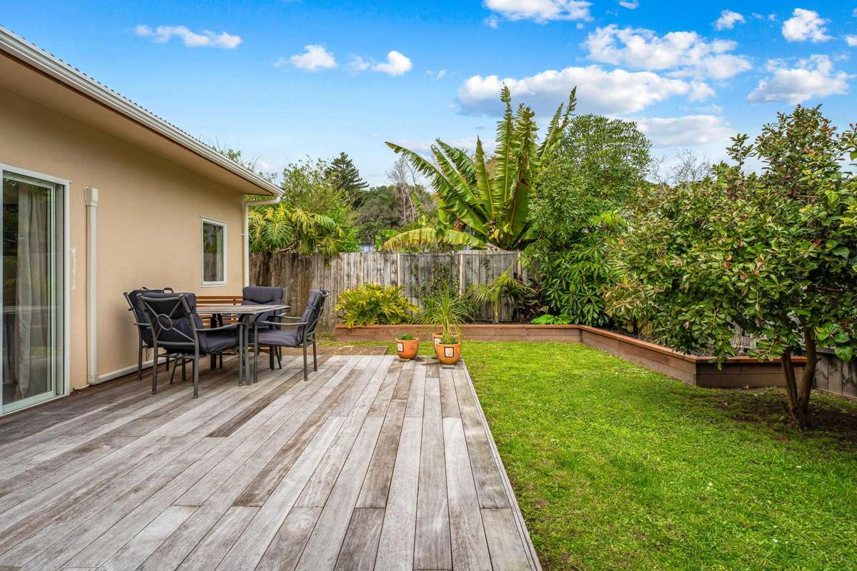 2/64 Mckenzie Avenue_5