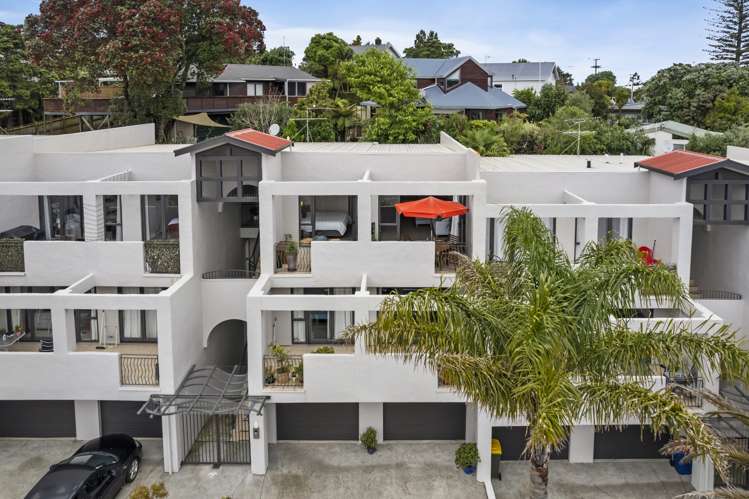 8/8 Monte Cassino Place Birkdale_21