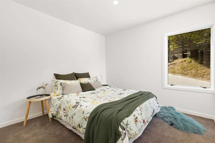 10b Mackinnon Terrace Fernhill/Sunshine Bay_12