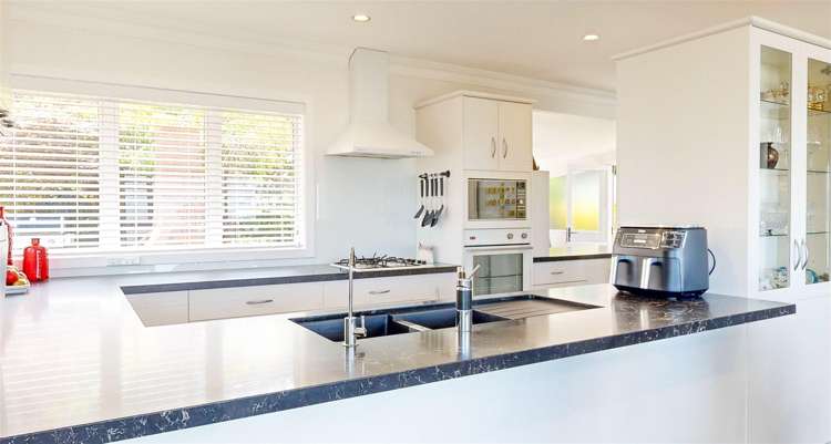 208 St Patrick's Row Thames_4