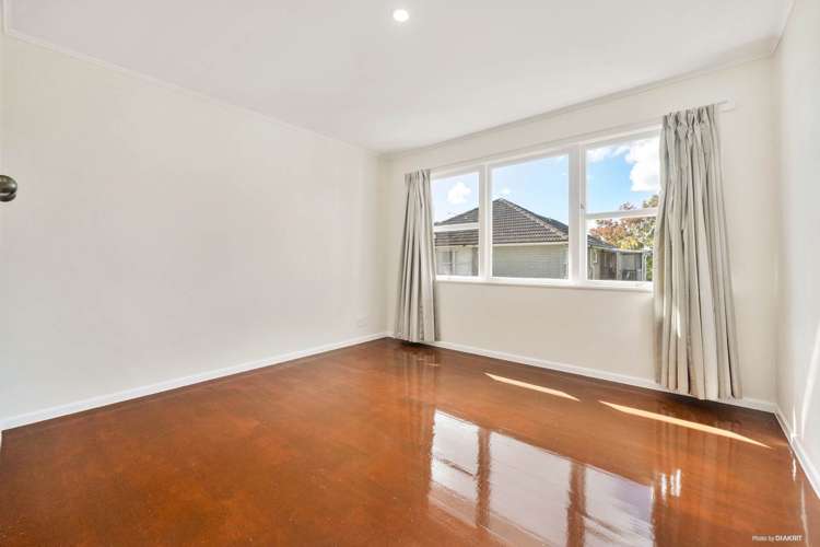 3/9 College Road Northcote_6