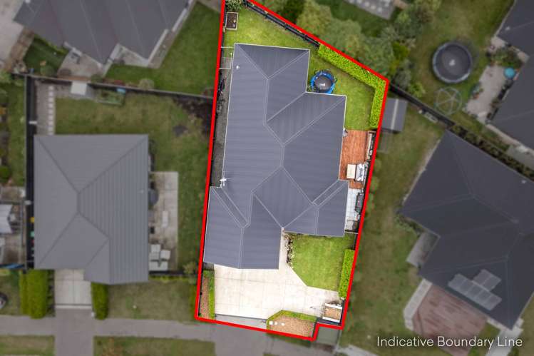 92 Sunline Avenue Lincoln_34