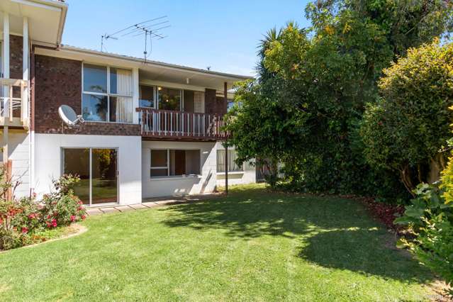 2/10 Pedersen Place Bucklands Beach_2