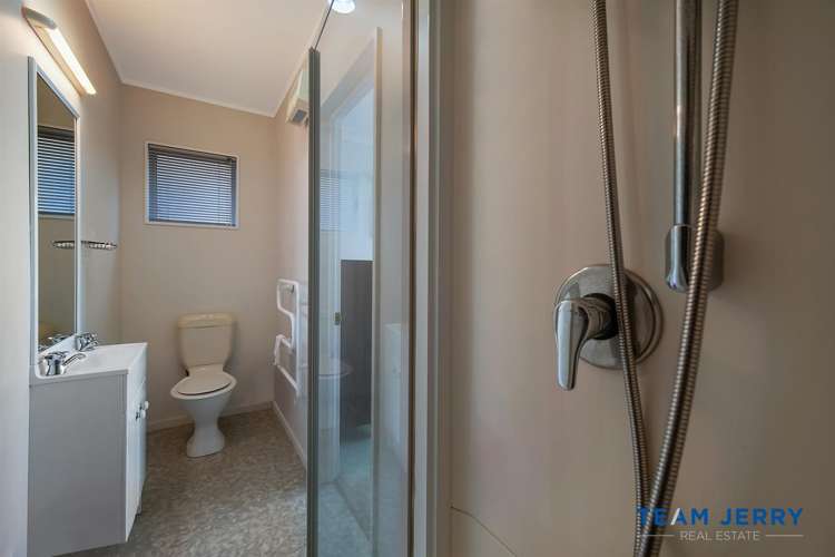 2/9 Mccrystal Avenue Bucklands Beach_15