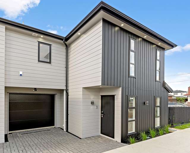 Masterbuild in Papatoetoe's Golden Circle!
