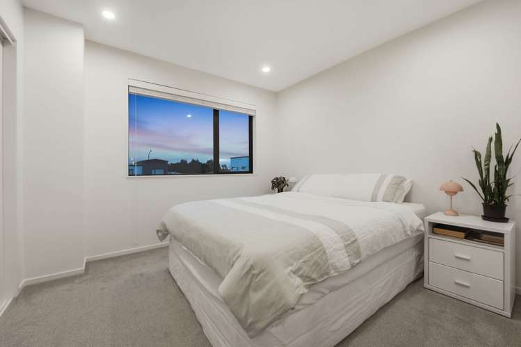 18 Kiato Lane Flat Bush_17
