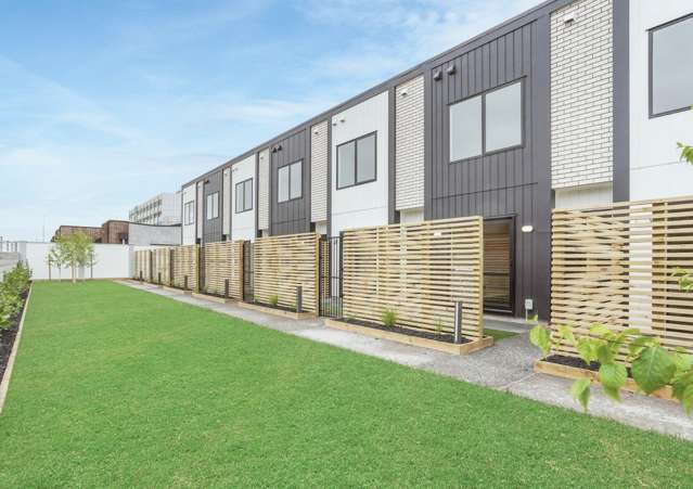 4/1 Vialou Street 10463_1