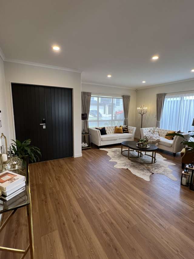 92 Ksenia Drive Flat Bush_1