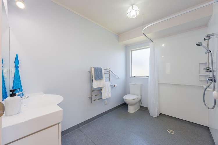 1342 Whangaparaoa Road Army Bay_16