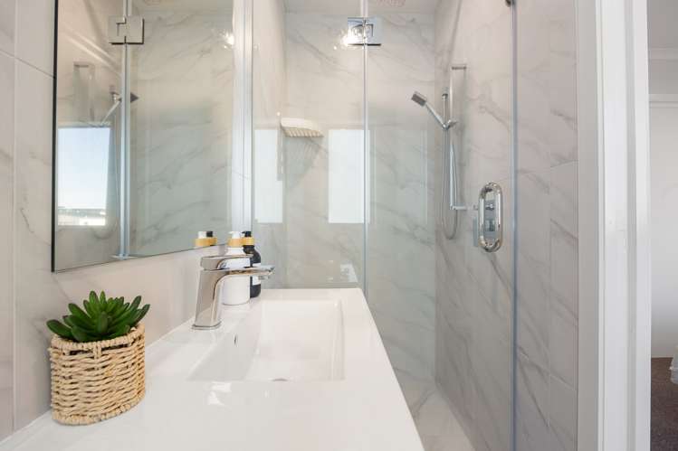 1/36 Maanihi Drive Rototuna North_14