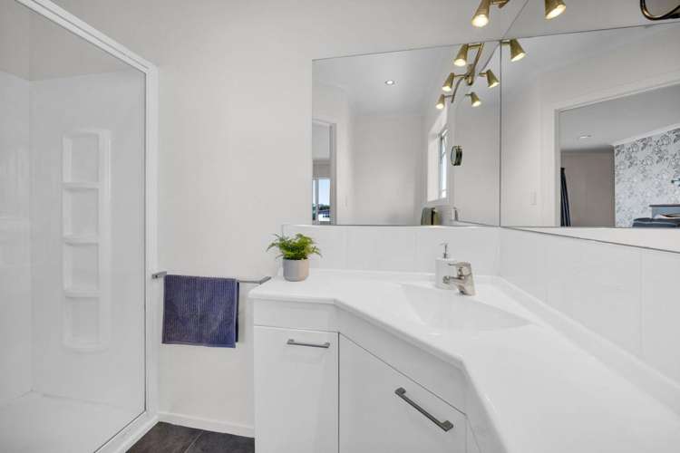 13 Tawhiti Road Hawera_17