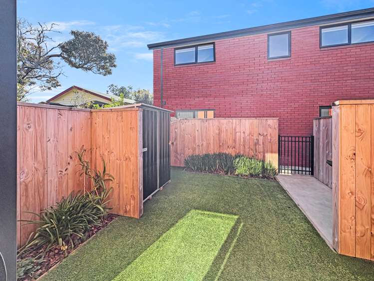 2/79 Taikata Road Te Atatu Peninsula_8