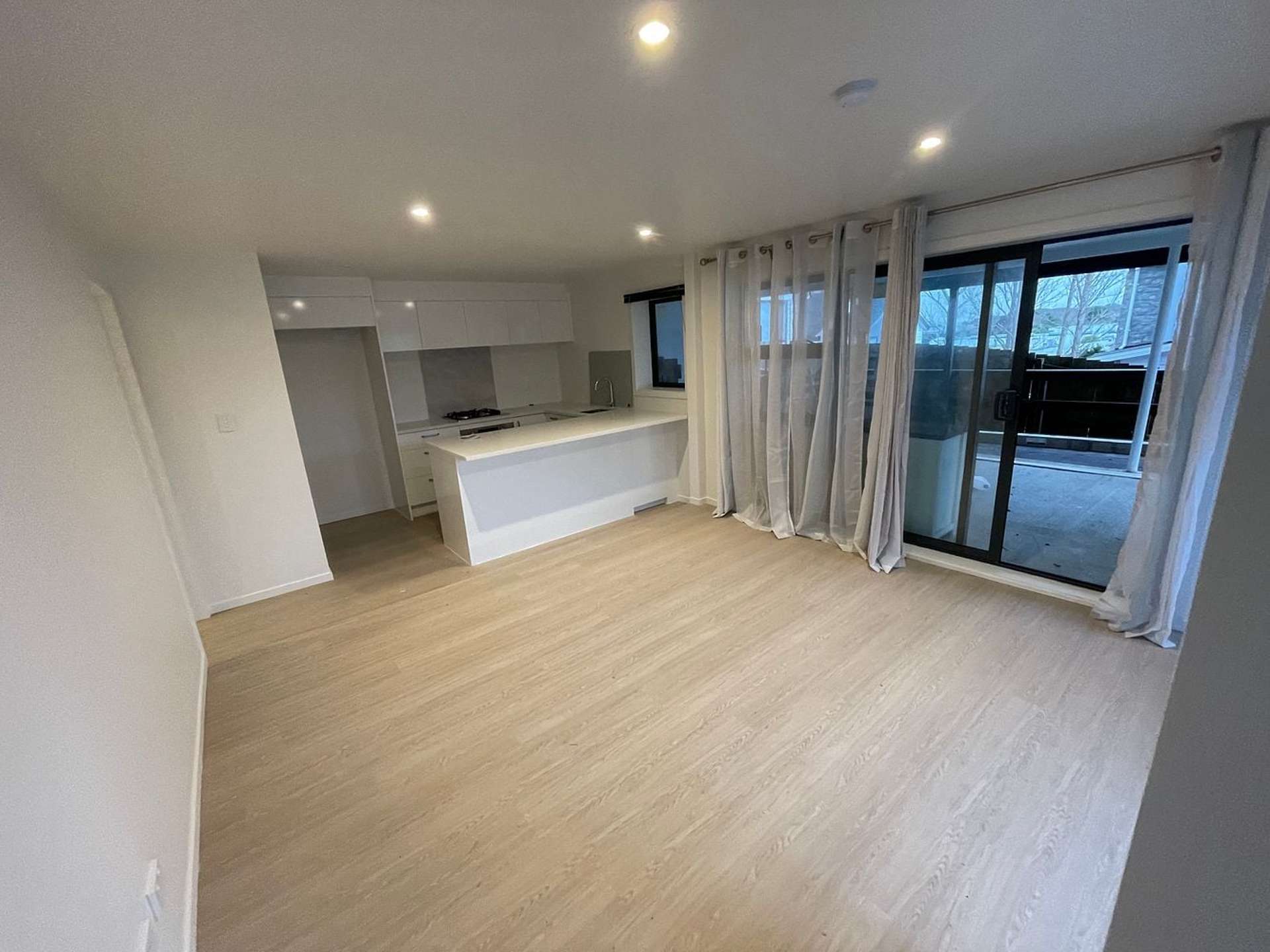 Back/232A Sunset Road Windsor Park_0