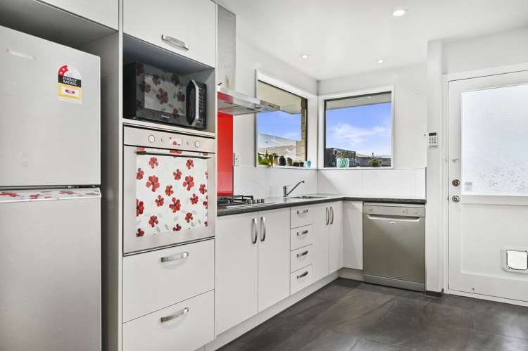 2/99 Denise Crescent Hornby_5