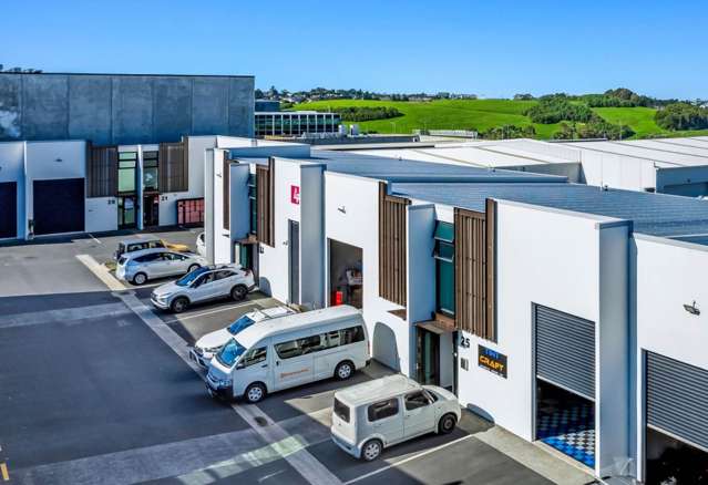 25/3 Oracle Drive Albany_1