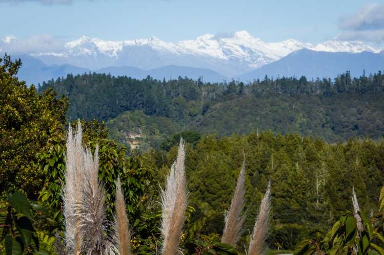 27 Alpine View Hokitika_14