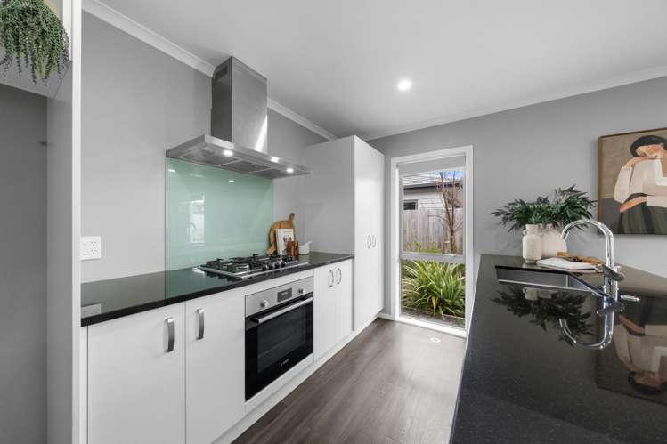 7 Ron Fawcett Way Wainuiomata_8
