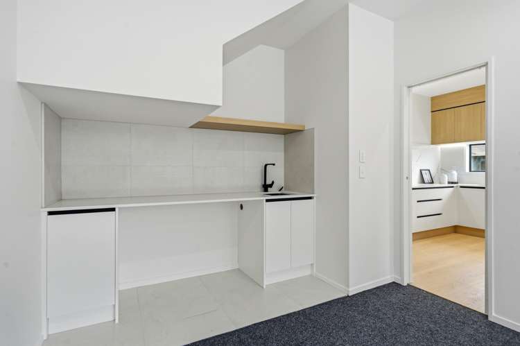 4 King Richard Avenue Browns Bay_21