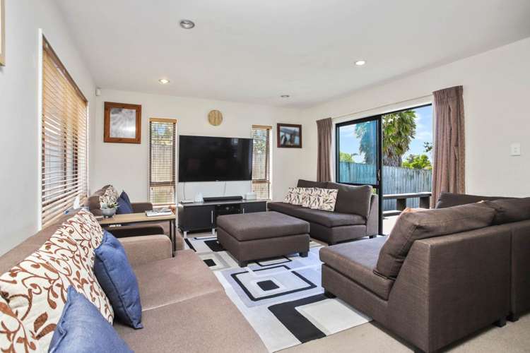 103b Roberts Road Te Atatu South_7