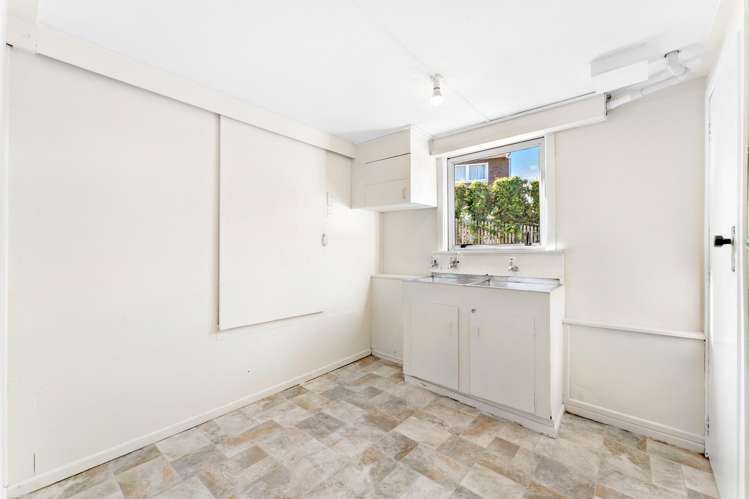 56 Bolton Street Blockhouse Bay_15