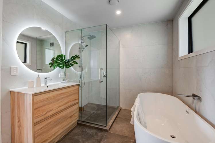 236 Whangaparaoa Road Red Beach_17