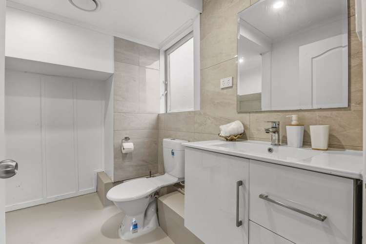 90 Gossamer Drive Pakuranga Heights_16