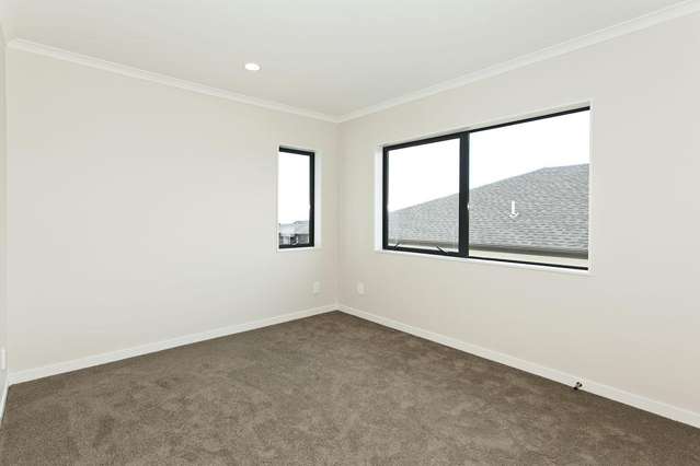 6 Greenlink Rise Long Bay_4