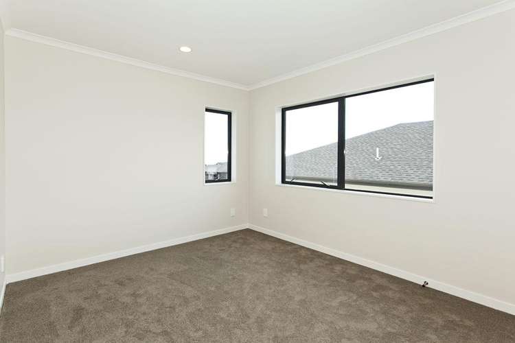 6 Greenlink Rise Long Bay_4