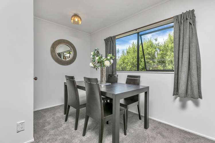 2/19 Greenvalley Rise Glenfield_6
