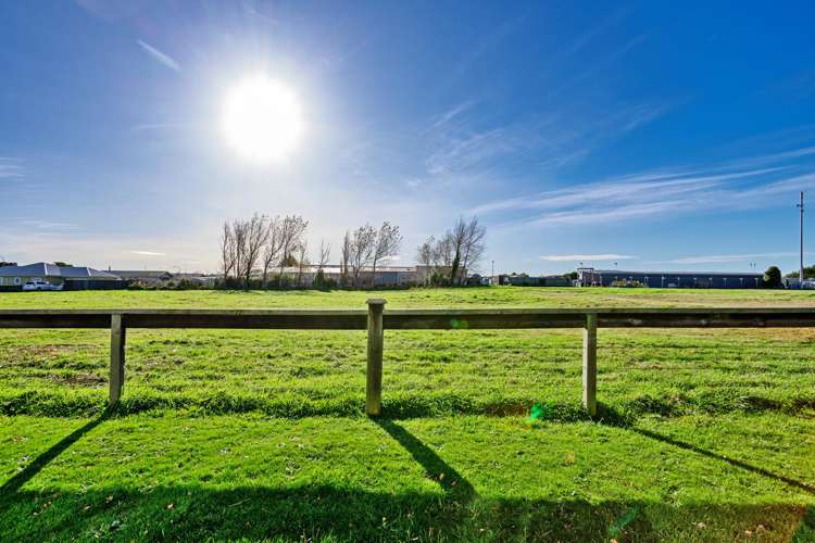 87 Lothian Crescent Strathern_19