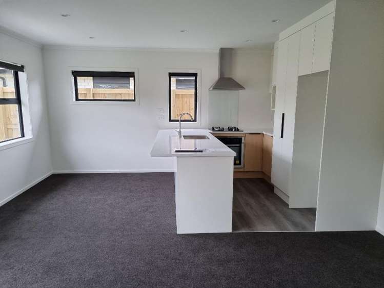 1/11 Forster Avenue Hillcrest_1