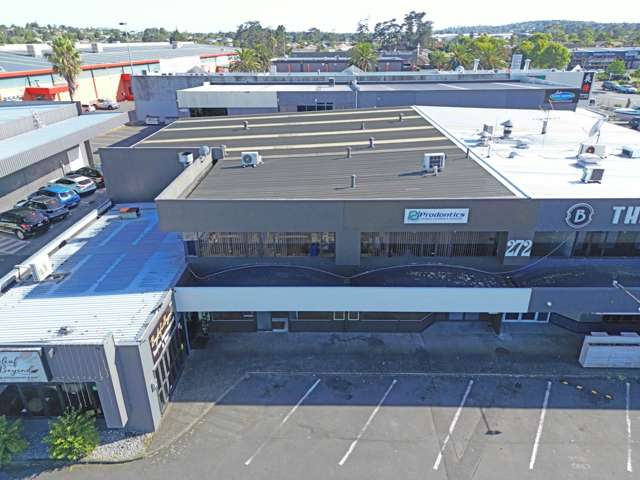 RECENTLY REFURBISHED INDUSTRIAL UNIT FOR SALE