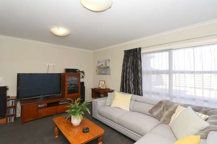 21 Sunrise Drive Seaward Bush_14