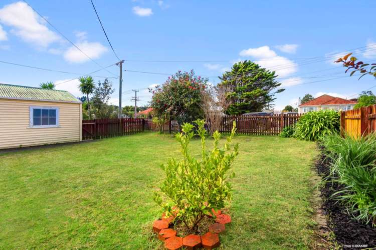 7 Rosier Road Glen Eden_12
