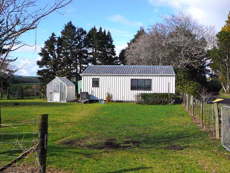 168 Cross Road Lepperton_17