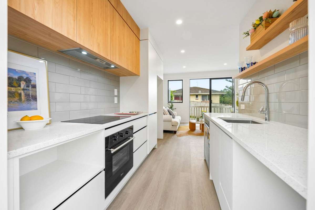 2/92 Titirangi Road_2