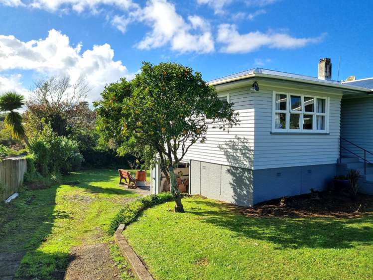 2 Farmer Street Te Kamo_16