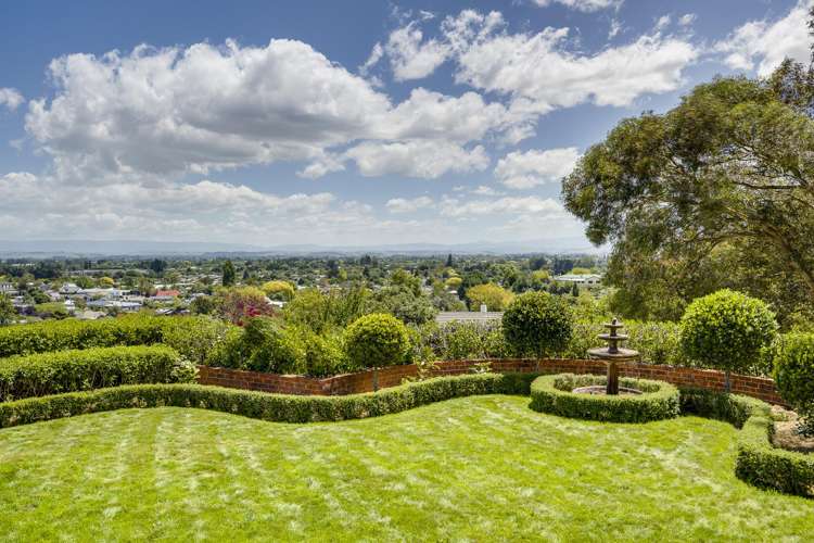 44 Busby Hill Havelock North_2