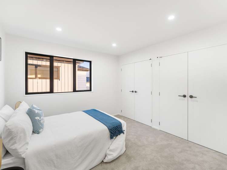 46a & 46b Woodford Avenue Henderson_39