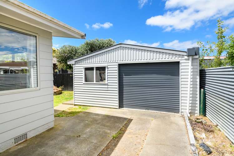 29 Cavendish Crescent Awapuni_18